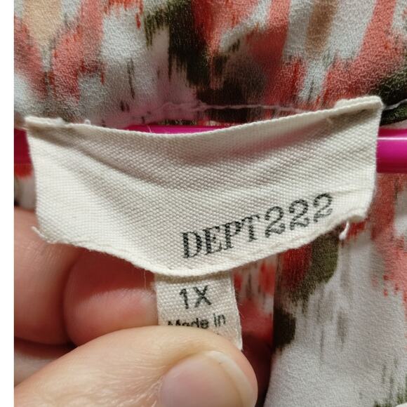 Dept 222 Women's Plus Size 1X Green Pink Ikat Boho 3/4 Sleeves Split Neck Top - Picture 7 of 8